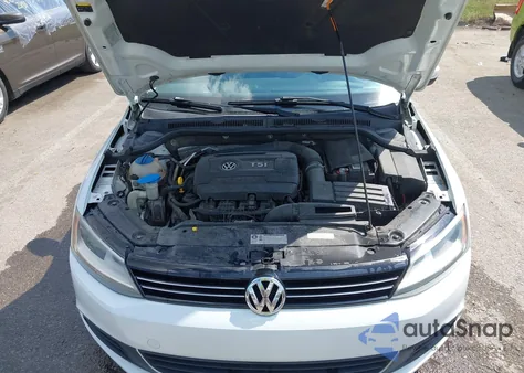 2014 Volkswagen Jetta 1.8T Se z USA, uszkodzony, nr VIN 3VWD07AJ3EM434268